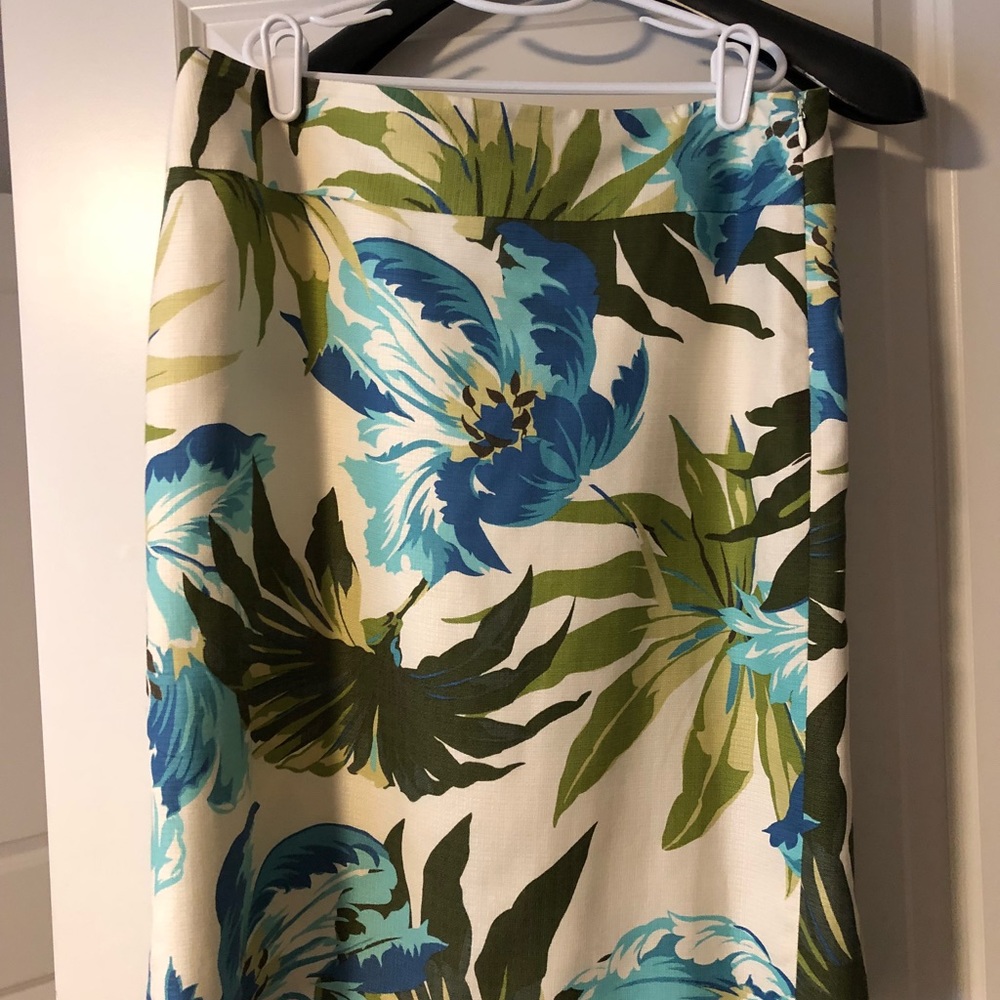 WHBM bundle - Picture 4 of 4